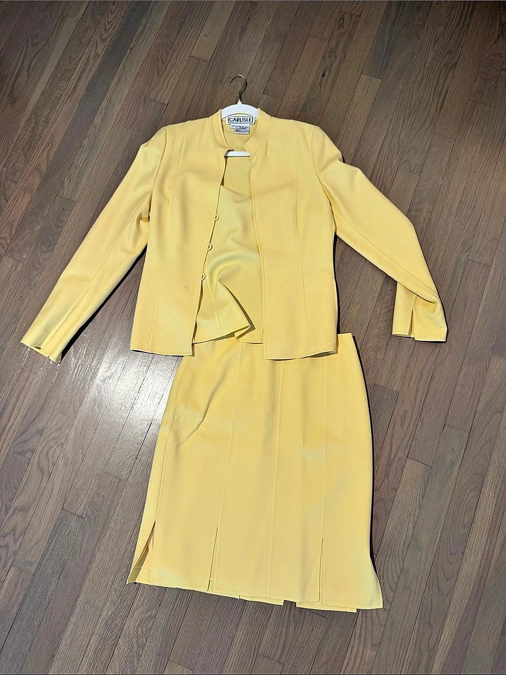 Carlisle Women's Skirt Set Yellow Size 6